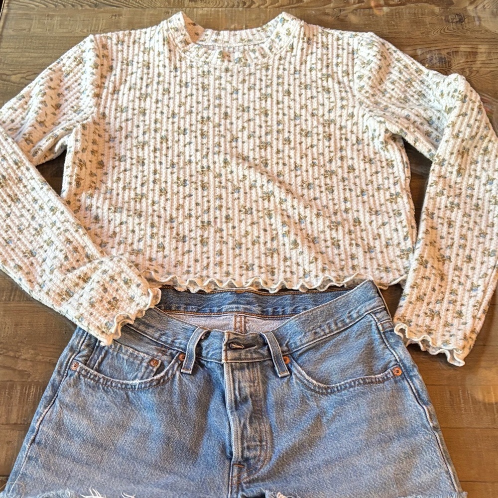 ✨Vintage-Inspired Y2K Floral Feminine Knit Long Sleeve ✨ - Picture 7 of 10
